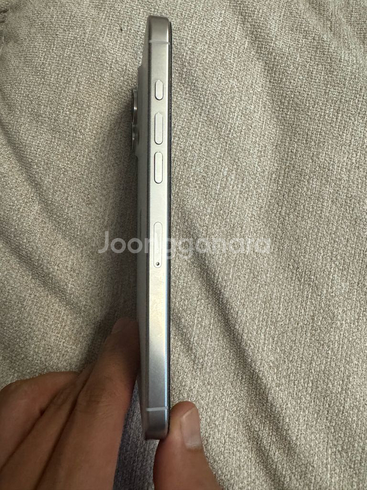 아이폰 16프로맥스 512GB 화이트 자급제 팝니다--3