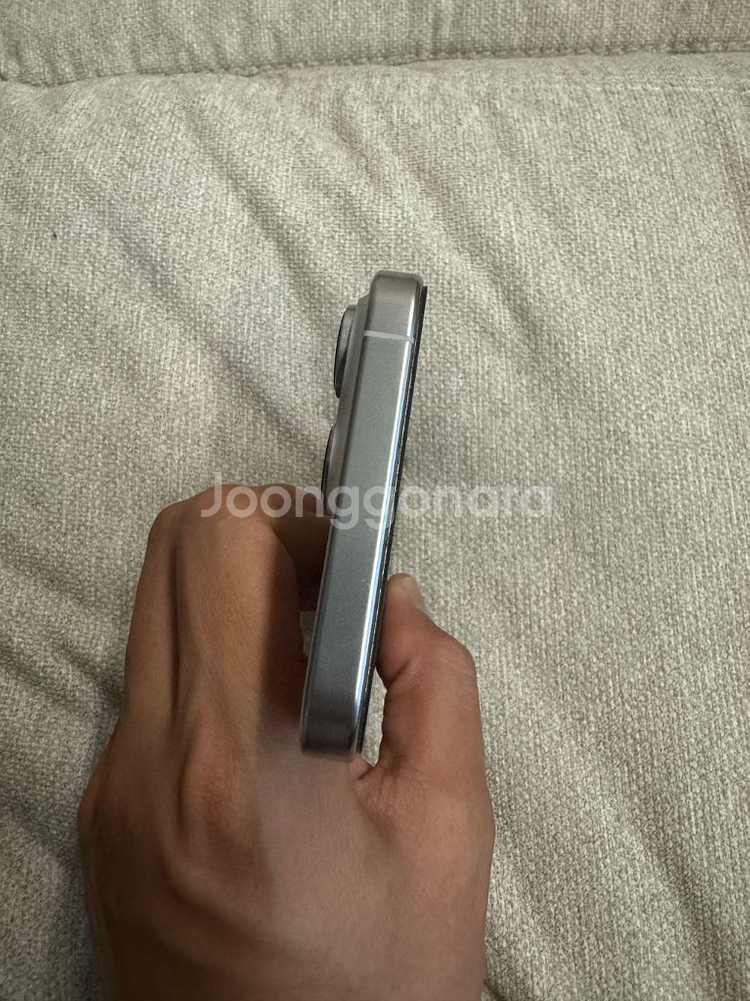 아이폰 16프로맥스 512GB 화이트 자급제 팝니다--5