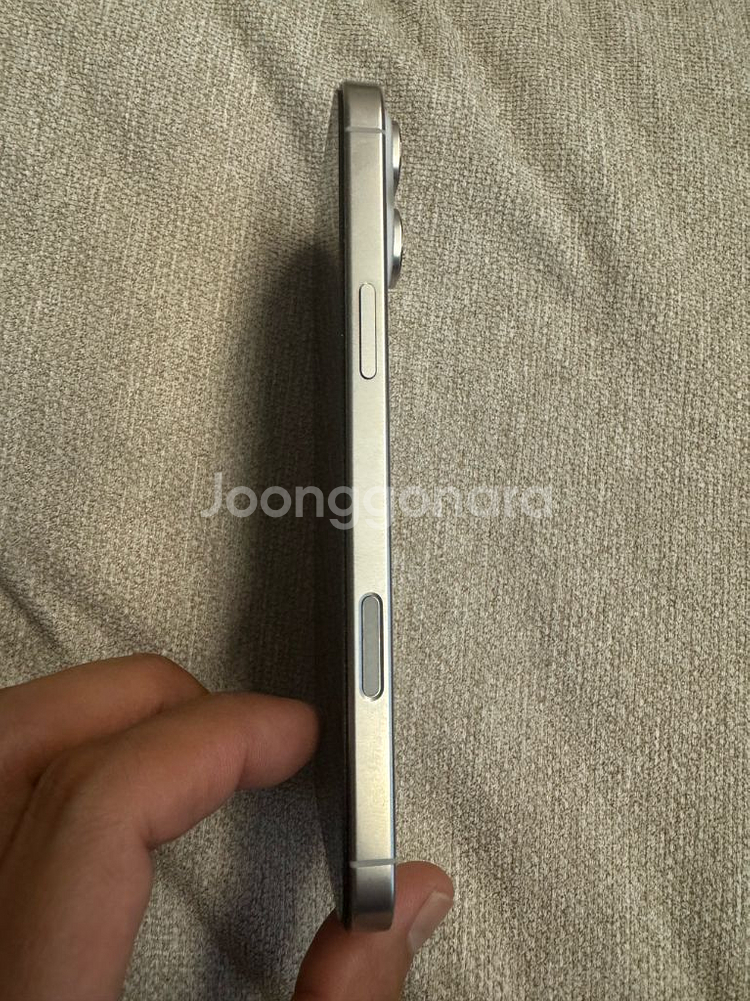 아이폰 16프로맥스 512GB 화이트 자급제 팝니다--2