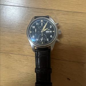 IWC 파일럿 워치 크로노그래프 스핏파이어