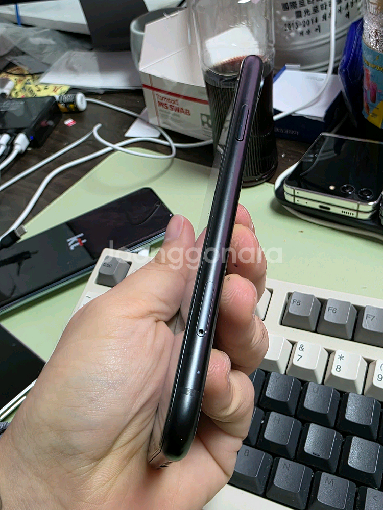 (1304)아이폰xr 64gb 판매합니다--1