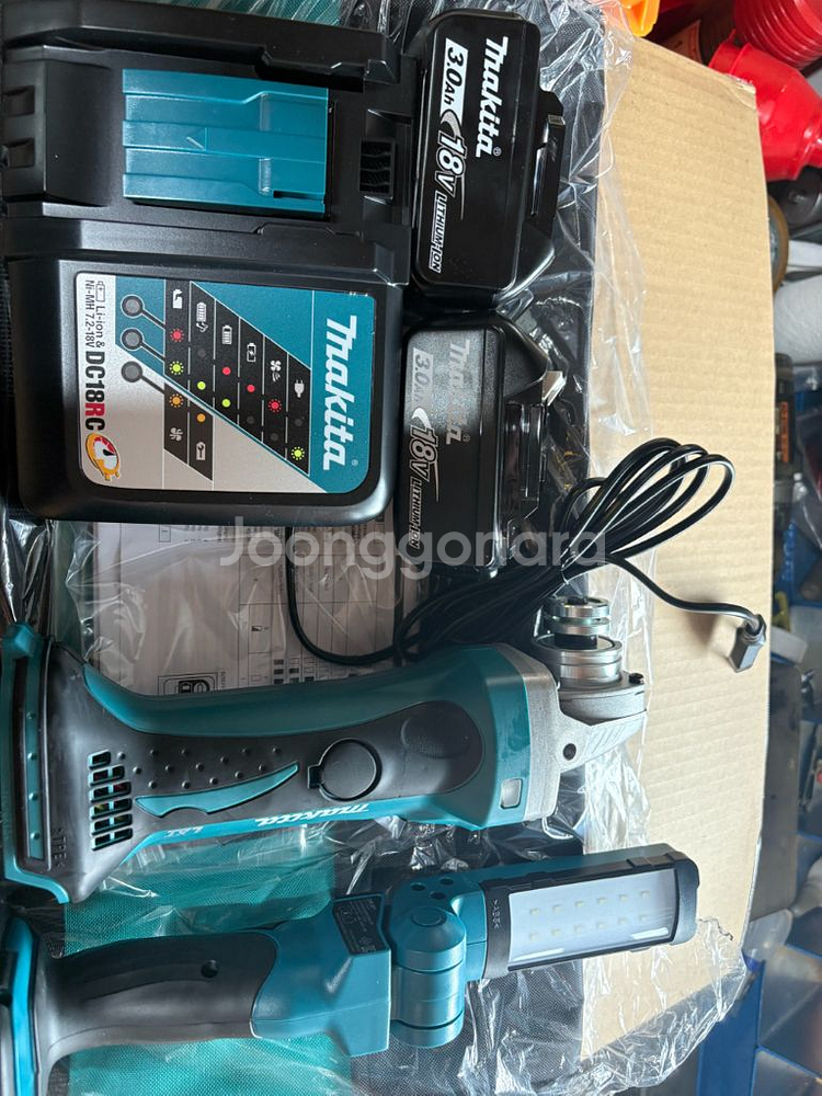 새상품)마끼다 18V 앵글 그라인더, 랜턴+가방 세트--0