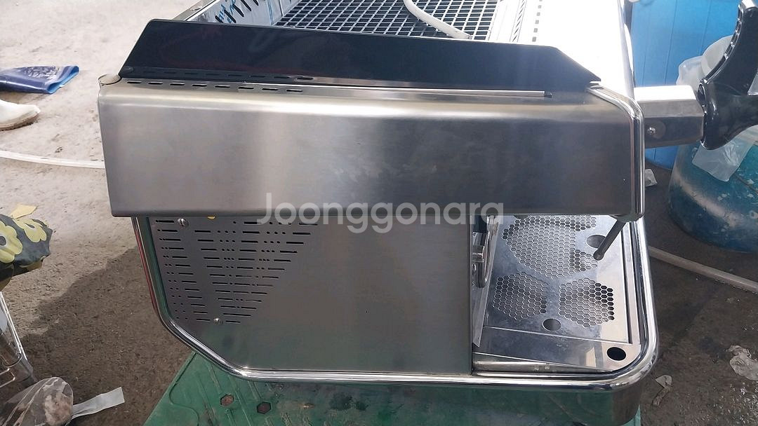 커피머신 사용적음 새거수준 청소완료--3