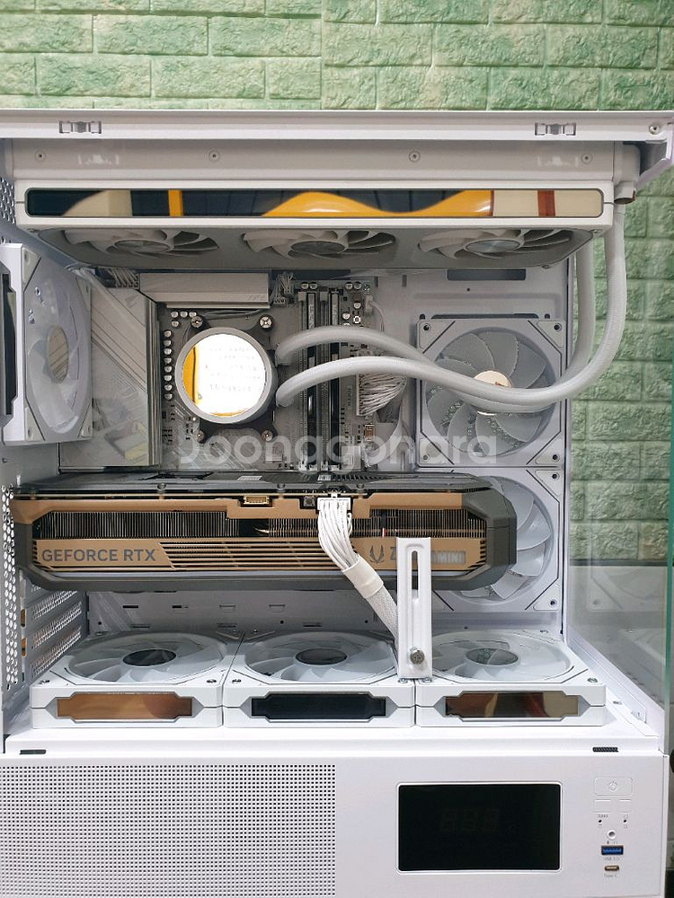 미사용 ) 9800X3D & RTX5080 컴퓨터--0