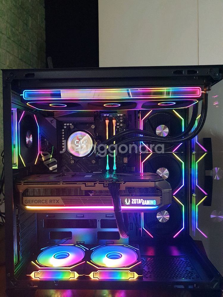 미사용 ) 9800X3D & RTX5070TI 컴퓨터--2