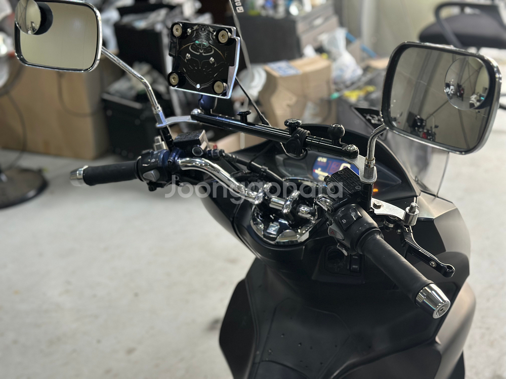22년식 혼다 PCX125 ABS 2만Km 깔끔한차량--8