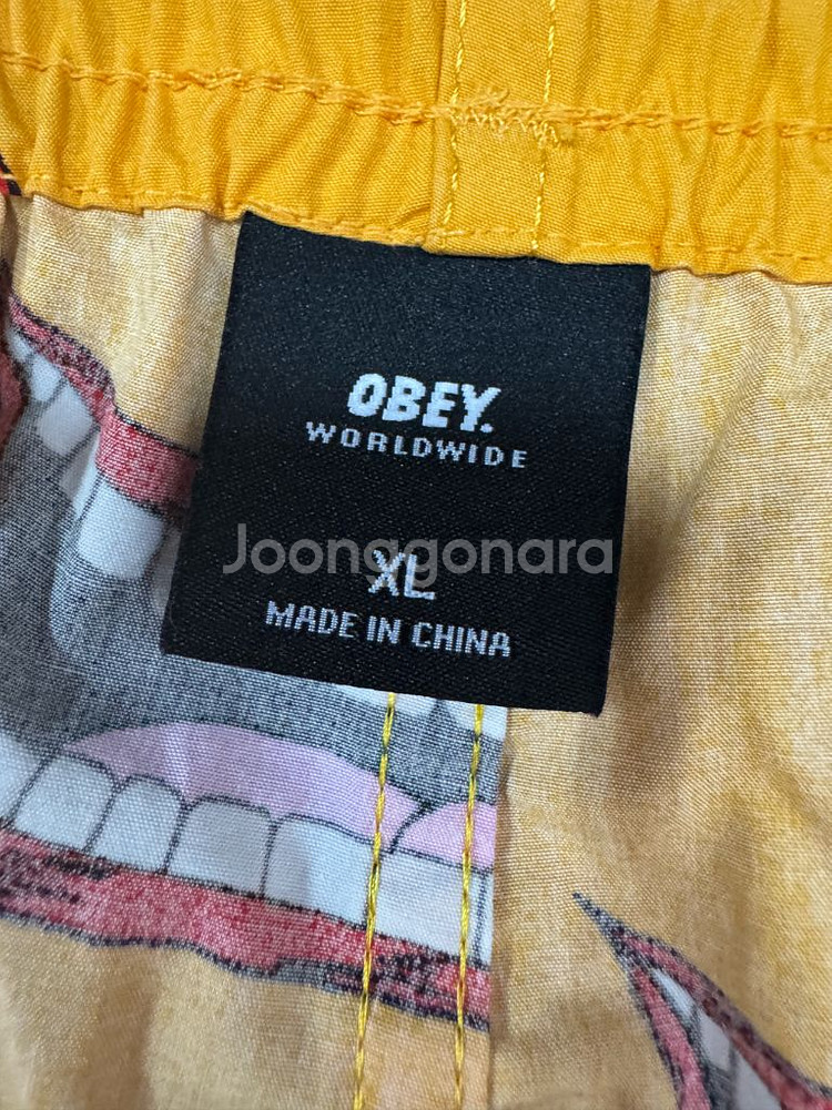 오베이 OBEY 입술 프린팅 밴딩 트레이닝 반바지 XL--2