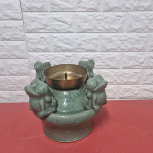 청자 사방 복 두꺼비 촛대