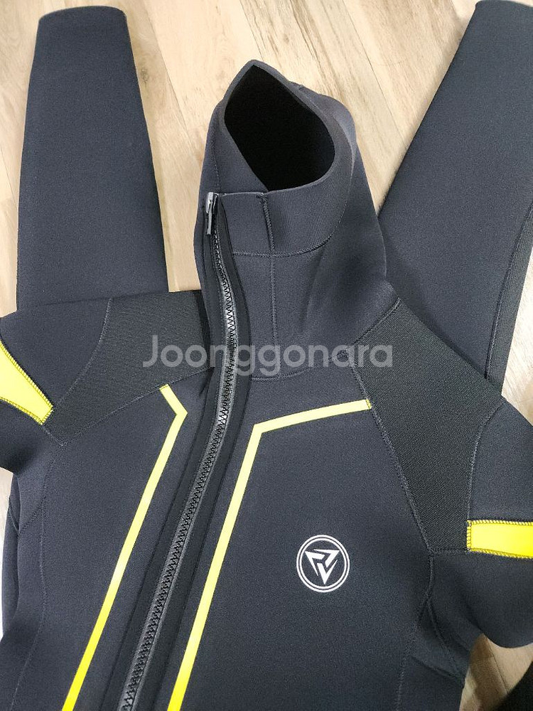 7mm 잠수복(남녀공용) 팔아요--1