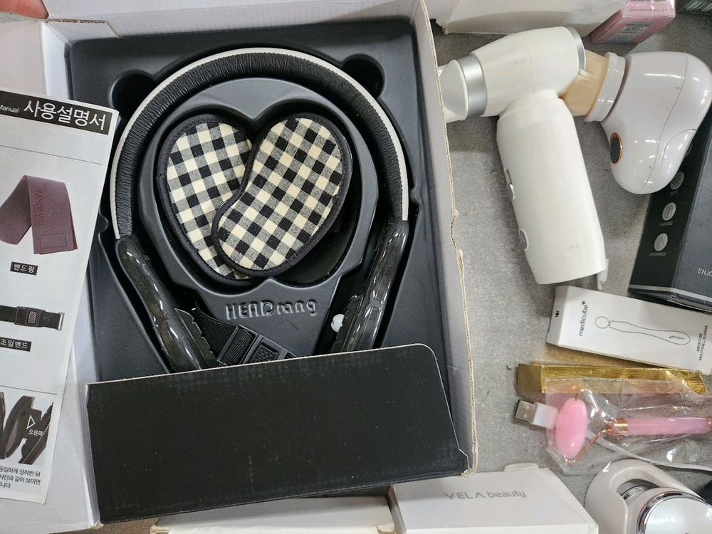 뷰티 디바이스 갈바닉 클렌져 괄사 등 미용용품 일괄 이미지