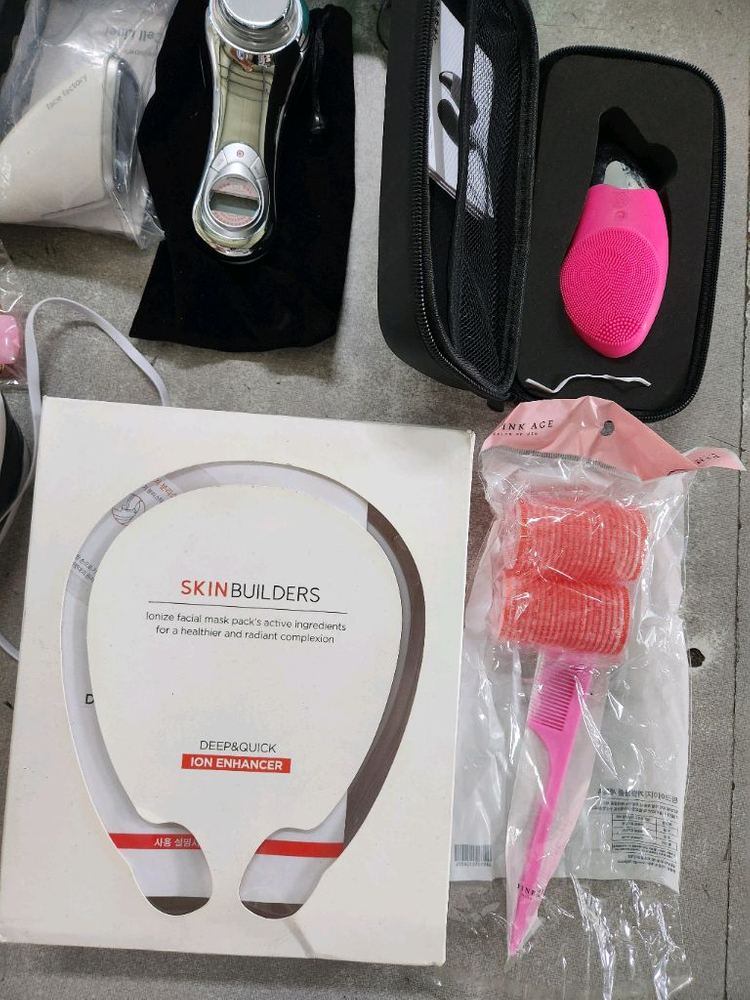 뷰티 디바이스 갈바닉 클렌져 괄사 등 미용용품 일괄 이미지