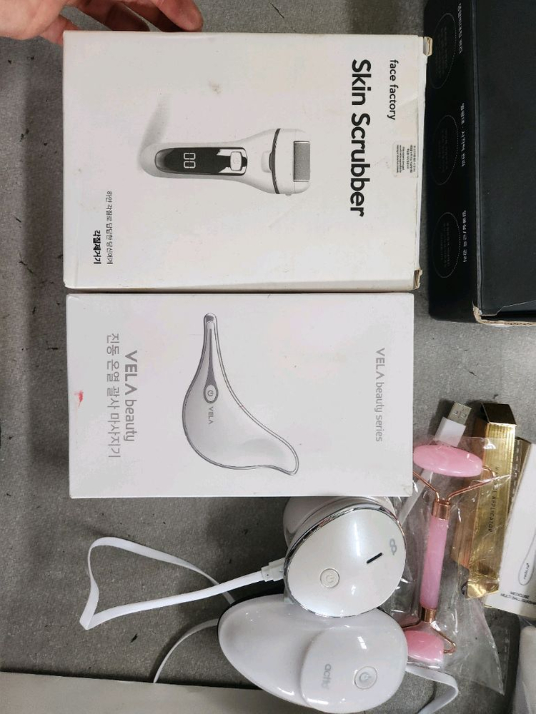 뷰티 디바이스 갈바닉 클렌져 괄사 등 미용용품 일괄 이미지