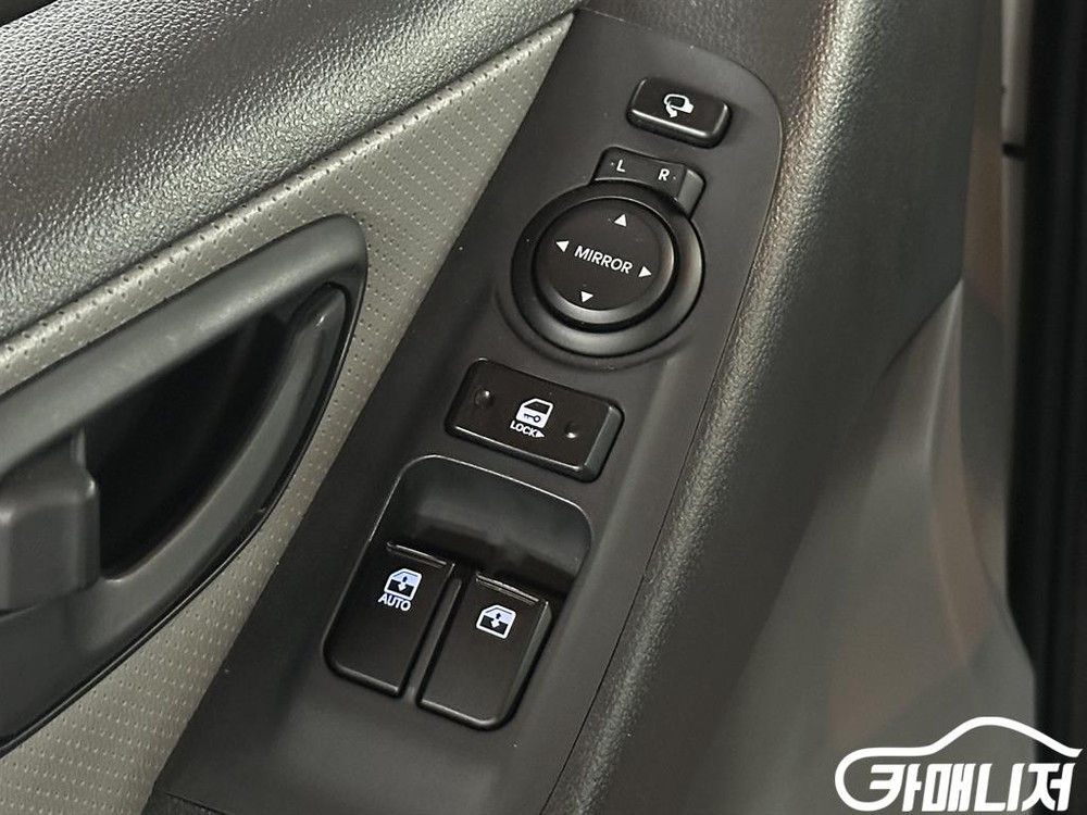 [현대]더 뉴 그랜드 스타렉스 어린이보호차 12인승 (--9