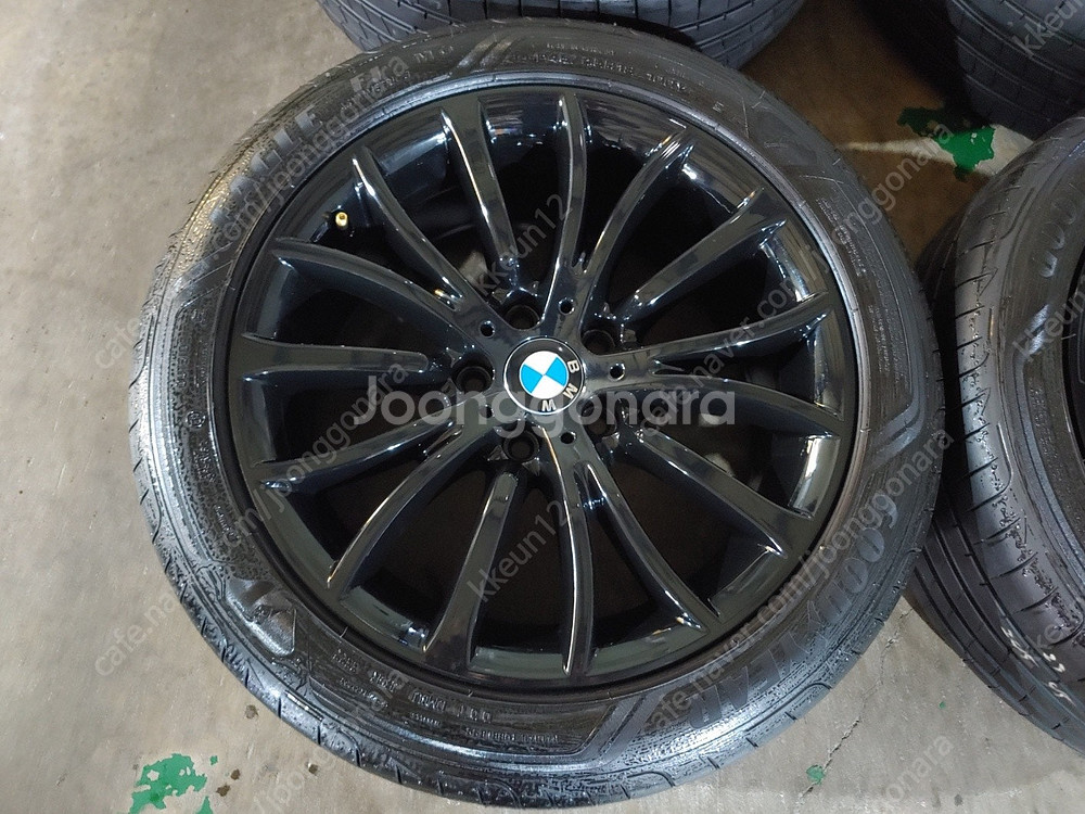 BMW F10 5시리즈 럭셔리 18인치 정품 휠타이어--1
