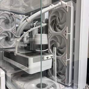 RTX5070ti+783D (리안리 세트)