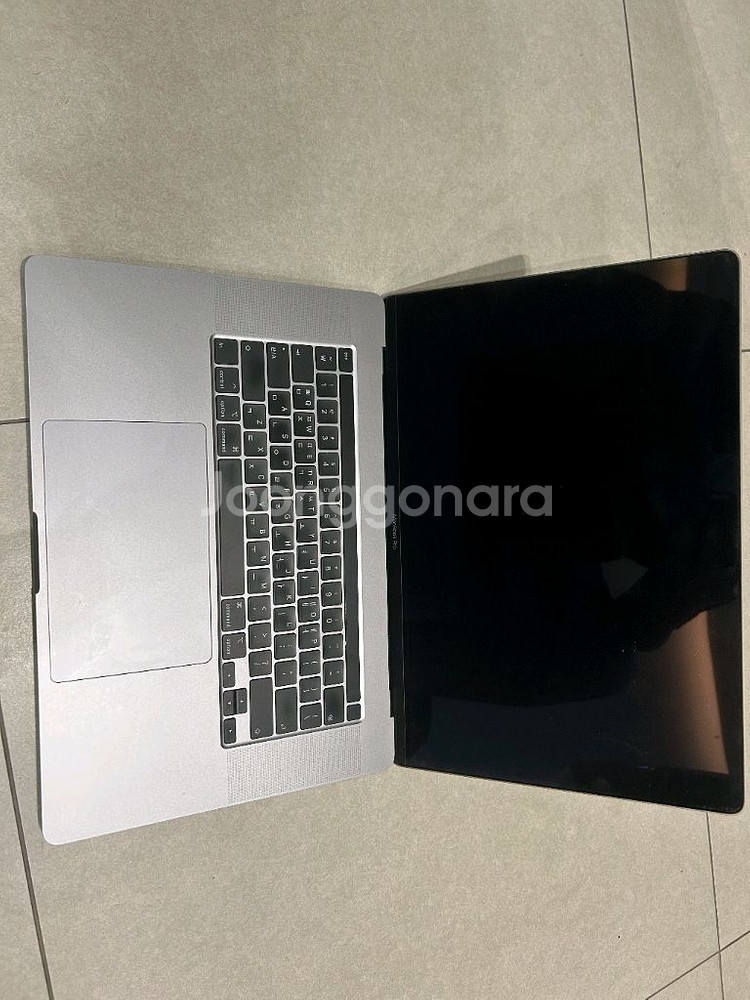 2019 MacBook pro 16--2