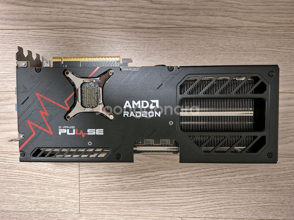 사파이어 rx9070xt pulse 16g 판매합니다.--2