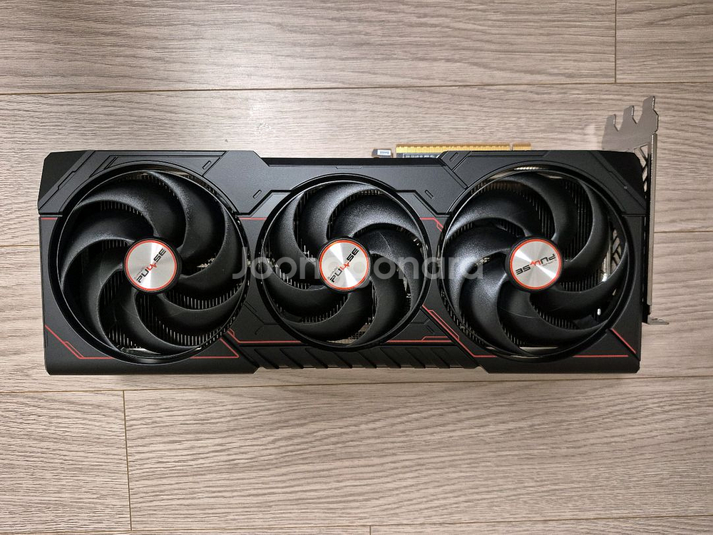 사파이어 rx9070xt pulse 16g 판매합니다.--1