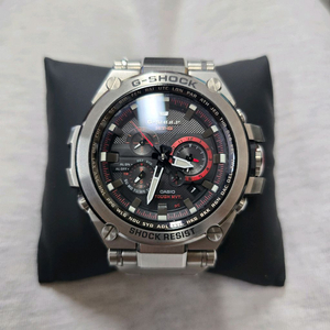 카시오 G-SHOCK [MTG-S1000D-1A4]