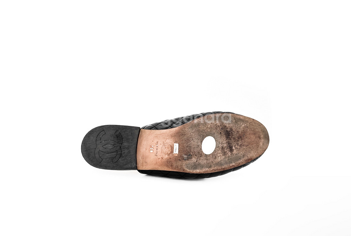 38] 샤넬 퀄팅 넘버5 CC로고 체인 뮬 블로퍼 블랙--5