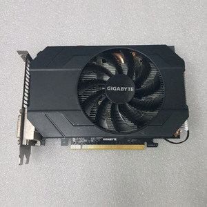 기가바이트 그래픽카드 GTX 960 입니다