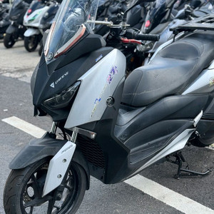 XMAX300 오토바이