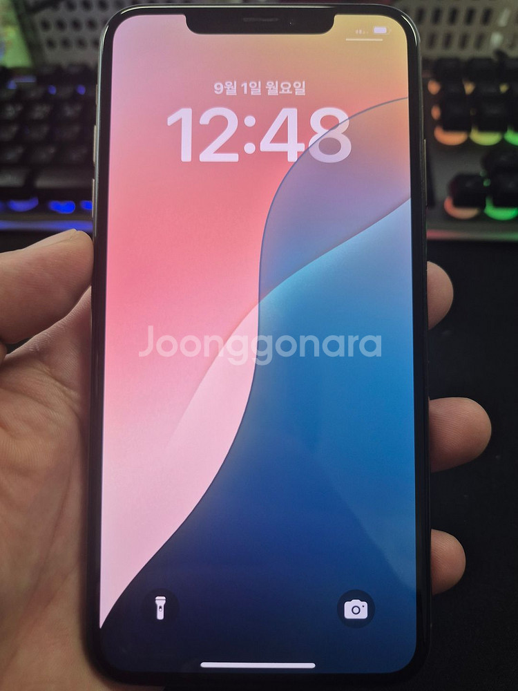 아이폰 XS MAX 64G 골드색상 판매합니다--1