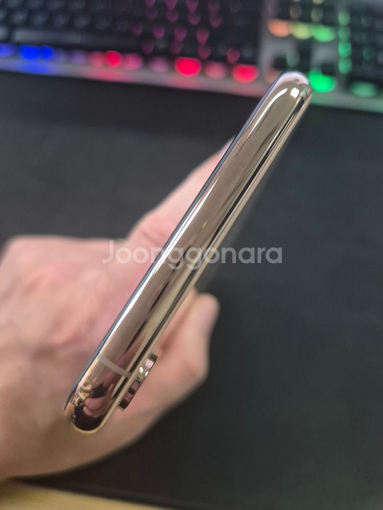 아이폰 XS MAX 64G 골드색상 판매합니다--6