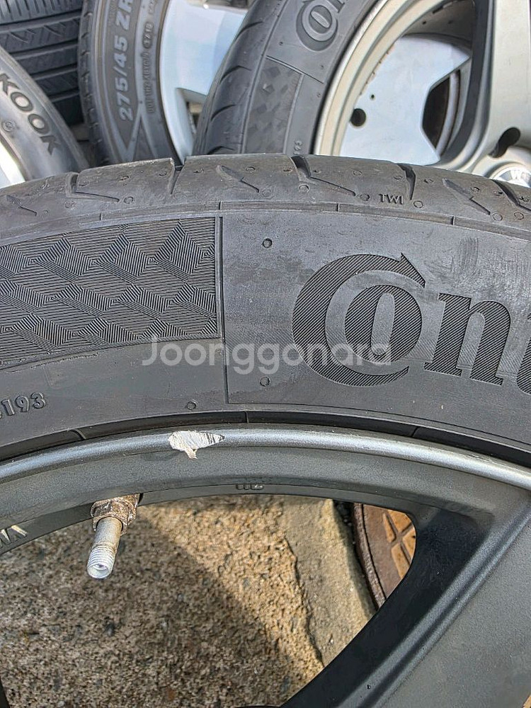 BMW 18인치 블랙 휠 (뒷바퀴 광폭 275/40/--2