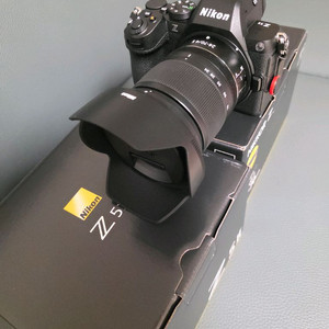 니콘 z5ii 24 70 f4렌즈