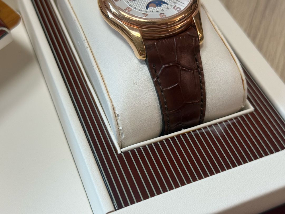 프레드릭 콘스탄트 문페이즈 리미티드--3