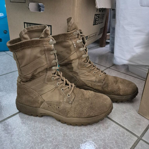베르빌 플라이웨이트 C320 전투화 9R