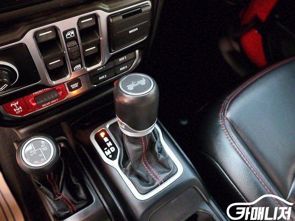 [지프]랭글러 (JL) 2.0 루비콘 4도어 파워 탑 이미지