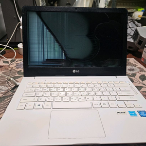 LG 13u36노트북(액정깨짐)
