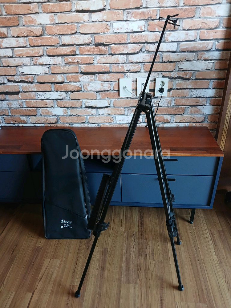 [거의새것] 미술용, 전시용 알루미늄 이젤 DA-210--2