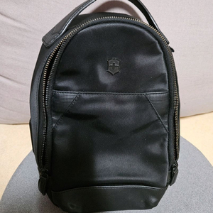 빅토리녹스(victorinox) 알록스 네로 크로스백
