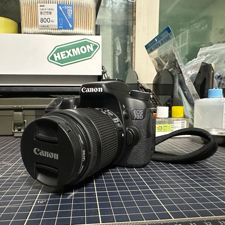 캐논 70D DSLR 중급 카메라 이미지