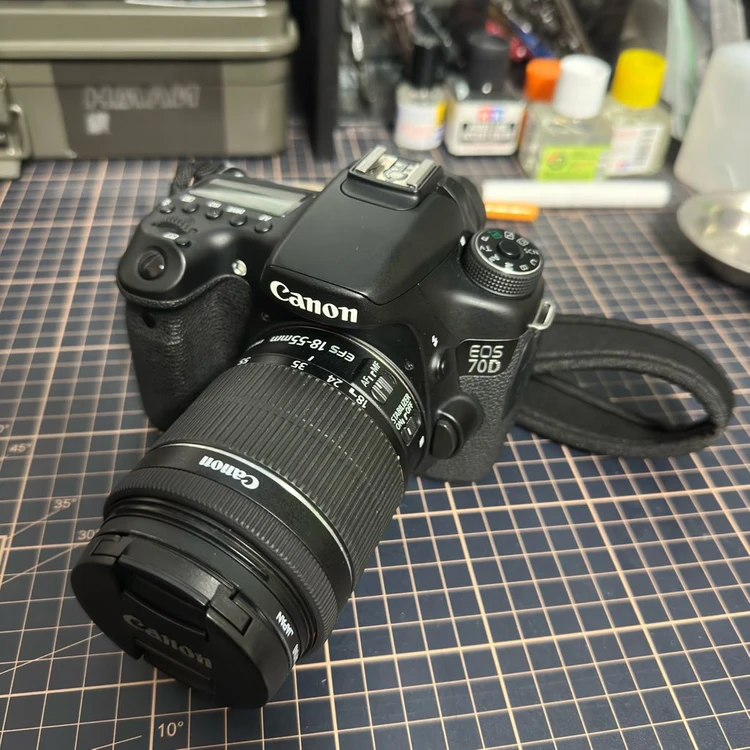 캐논 70D DSLR 중급 카메라 이미지