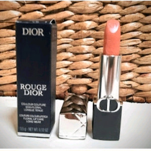 Dior 루즈 코랄 애비뉴 새틴 립스틱