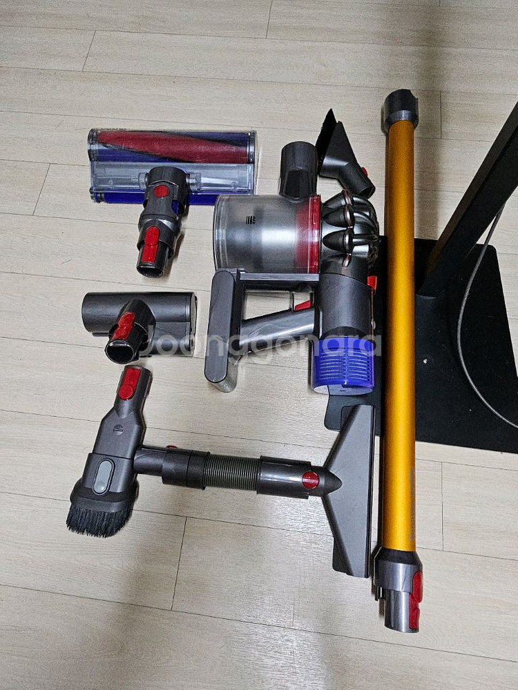 v8 다이슨 청소기--1