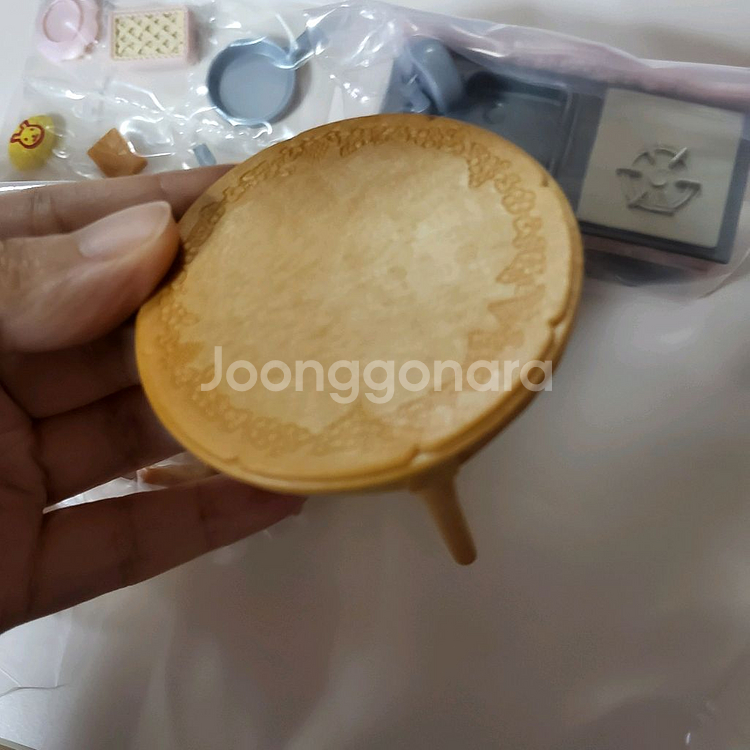 실바니안 초콜릿 토끼 이층집 구성품(인형,가구,소품)--7