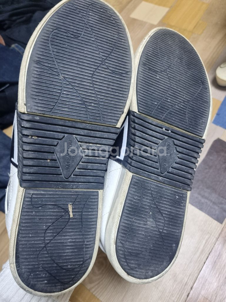 발렌티노 가라바니 로고밴드 스니커즈 사이즈270~275--6