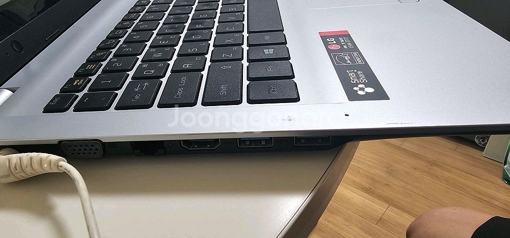 LG 울트라북 U560 15인치 모델--6