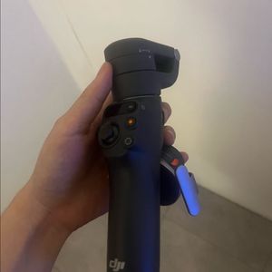 DJI 오즈모 모바일6 짐벌 (정가 20만원)