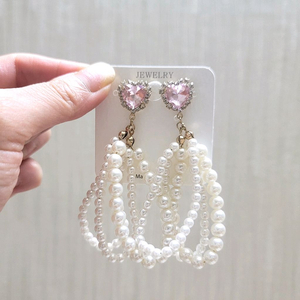 무니켈침 귀걸이