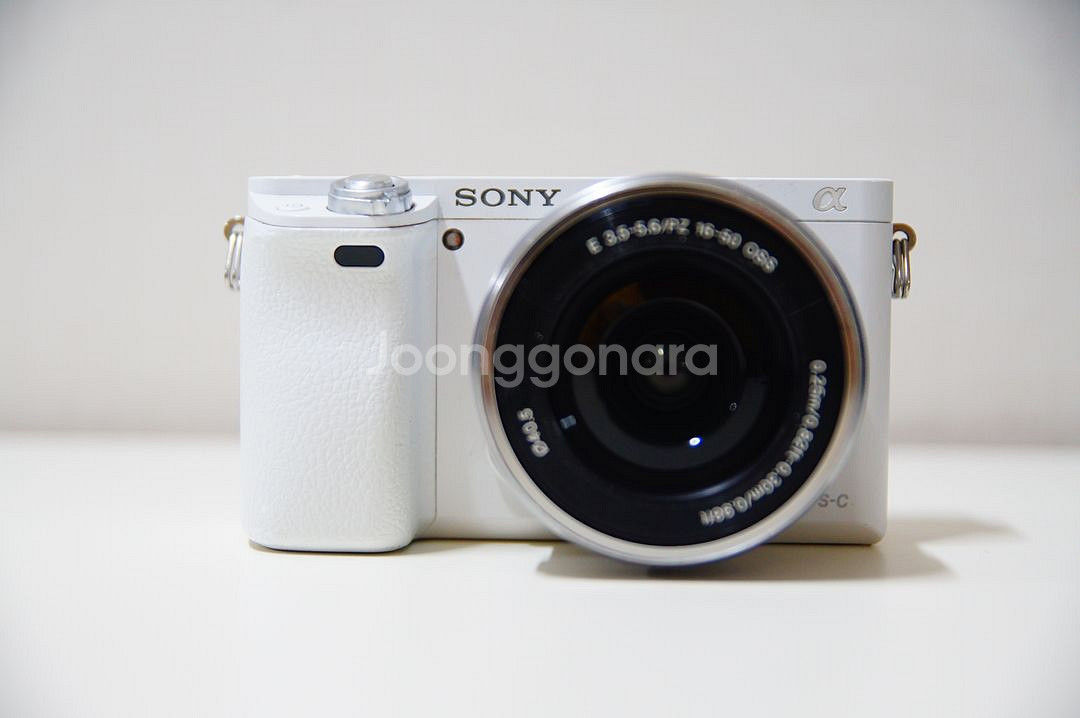 [소니] A6000 화이트 2,028컷 팝니다.--1