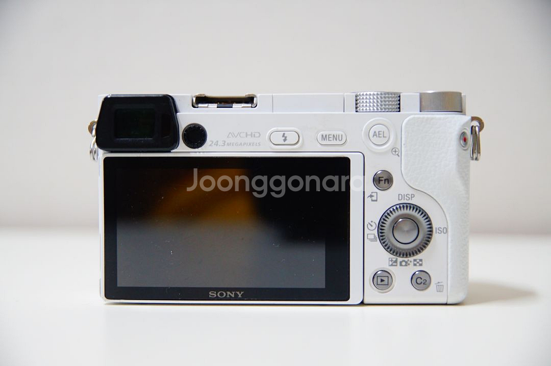 [소니] A6000 화이트 2,028컷 팝니다.--4