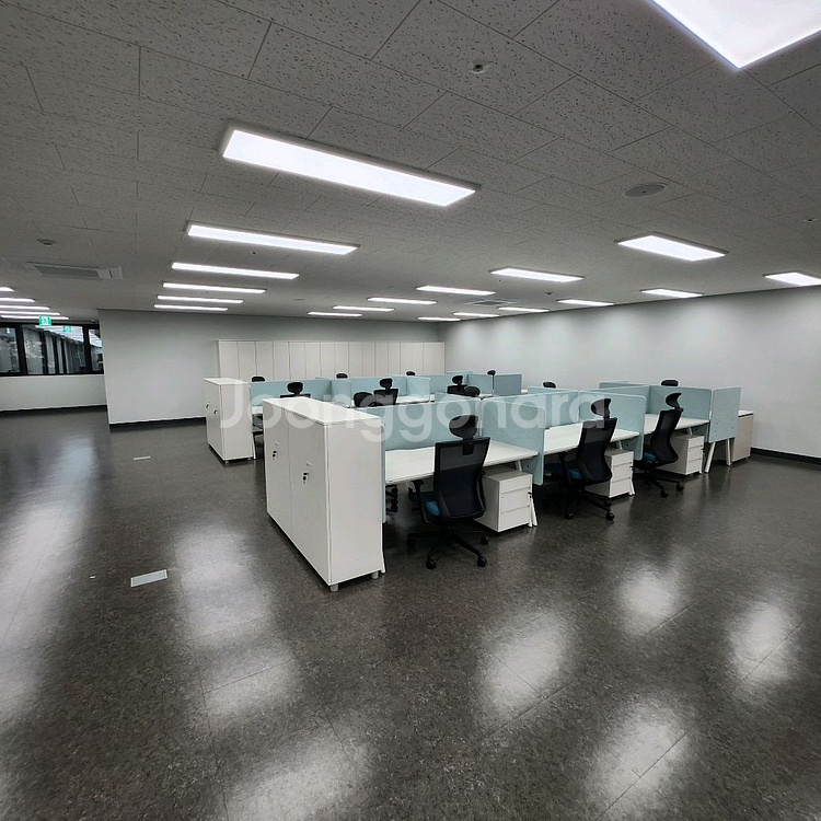 퍼시스 인에이블 책상 판매합니다--3