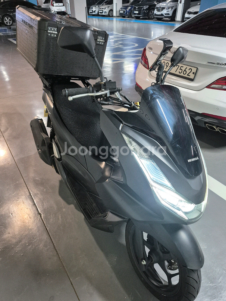 혼다 pcx125 22년식 팝니다--1