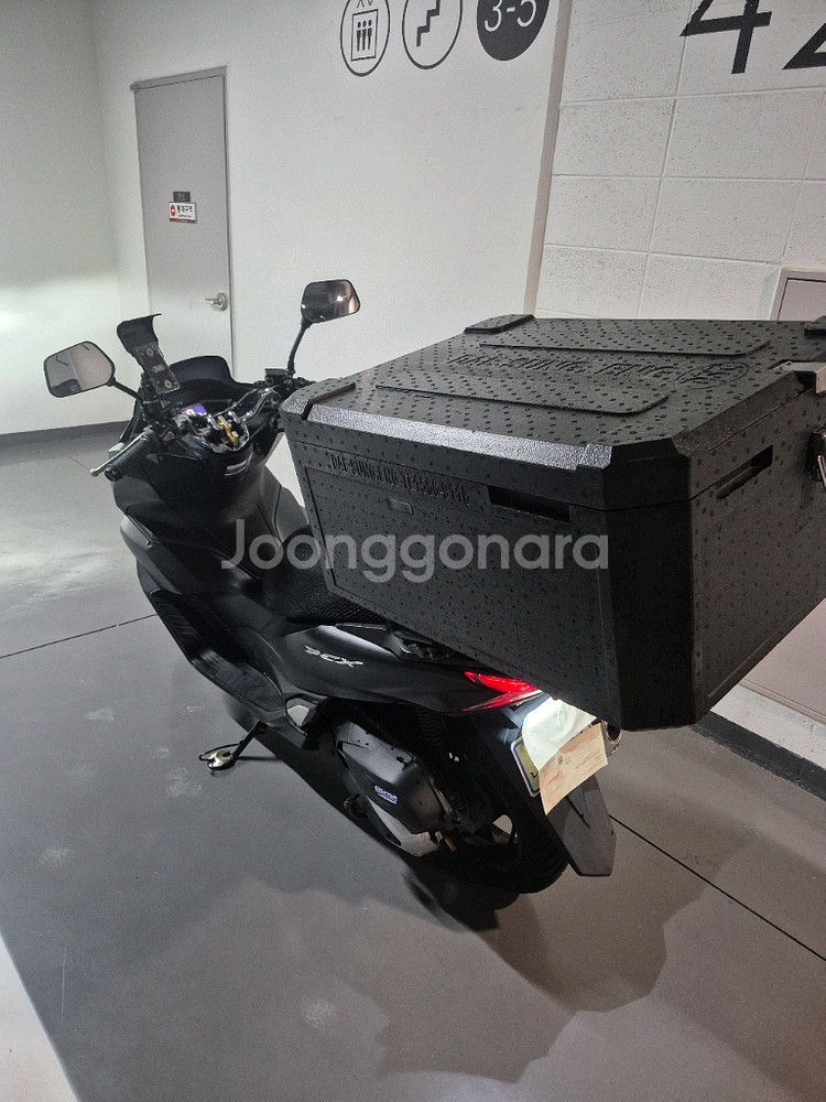 혼다 pcx125 22년식 팝니다--3